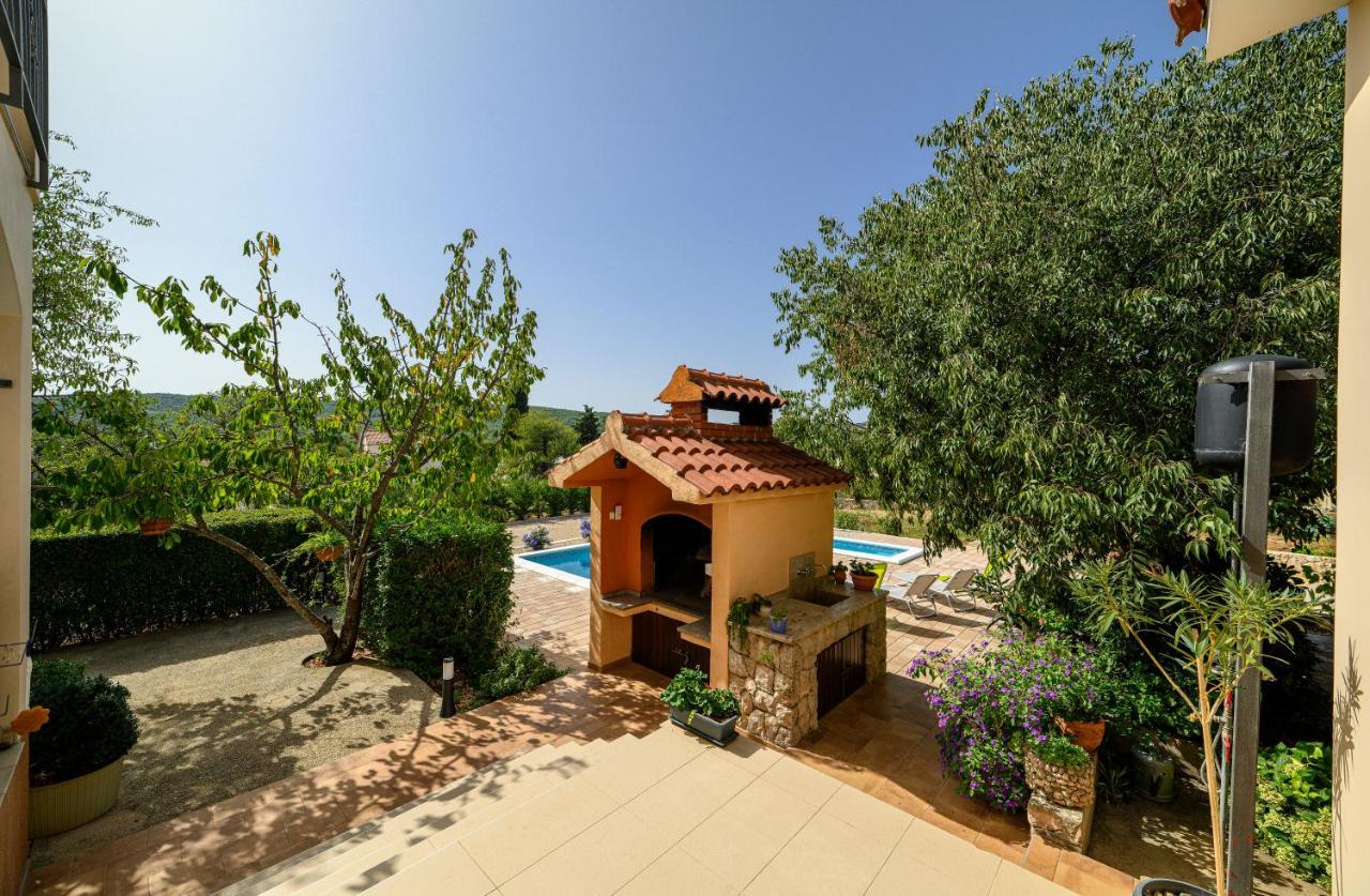 Holiday Home Rokoko Šibenik Buitenkant foto